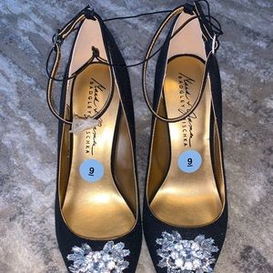 NWOT BADGLEY MISCHKA .. Never worn